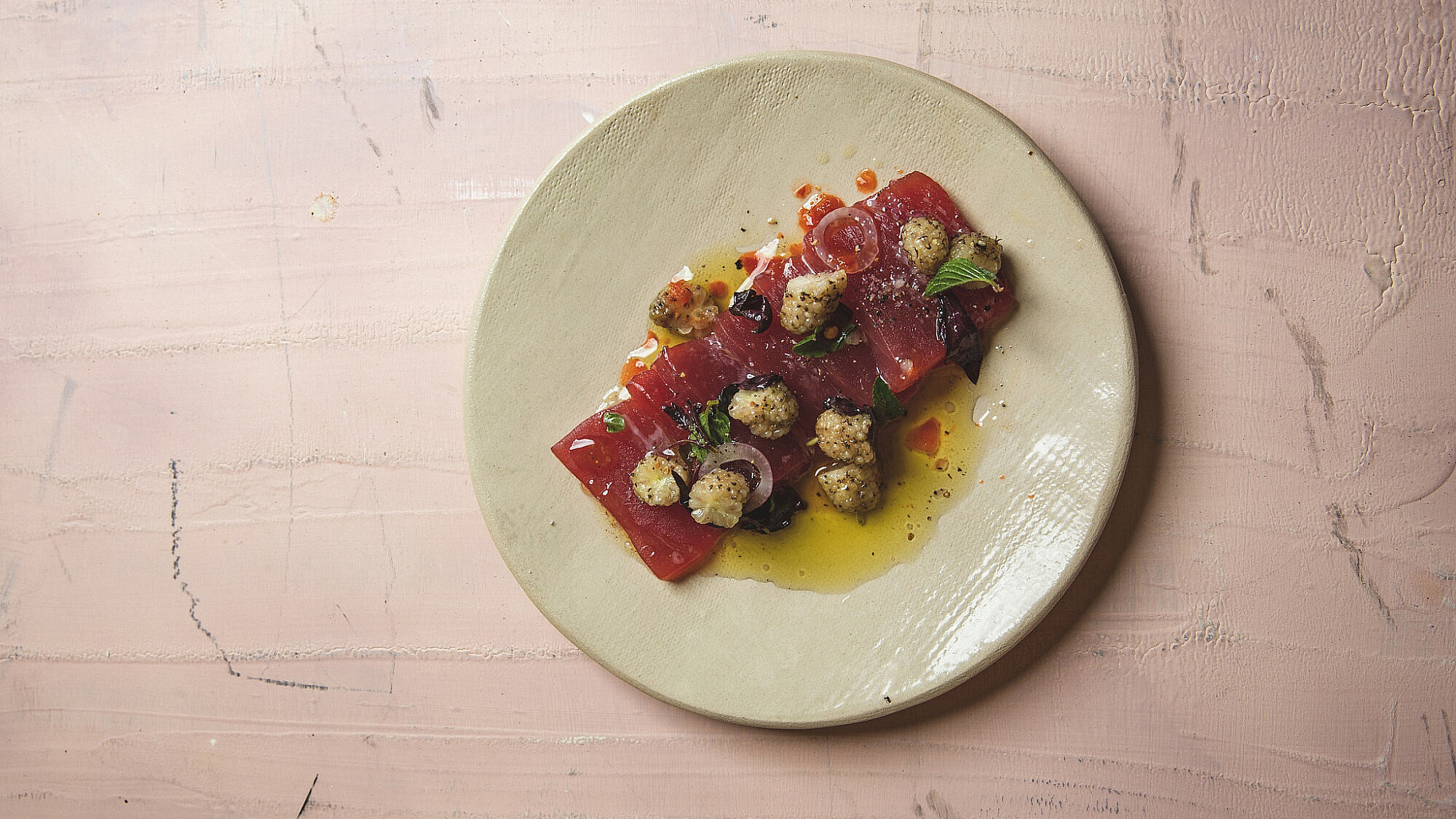 Tuna crudo with mulberry salsa